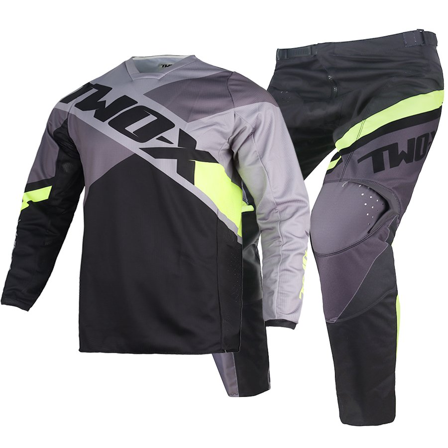 Nuovo Set di Abbigliamento Two - Cycling Gear For Kids recensione e prezzo